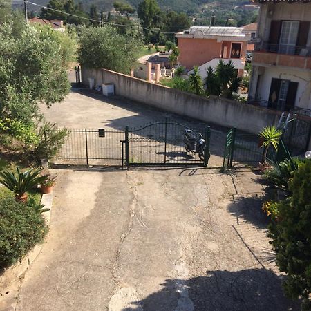 קסטלבאטה Casa Vacanze La Tuia מראה חיצוני תמונה