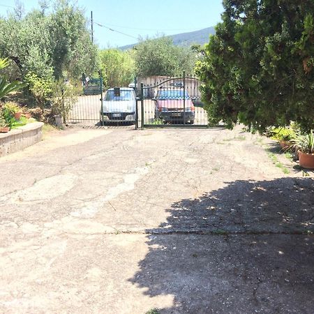 קסטלבאטה Casa Vacanze La Tuia מראה חיצוני תמונה