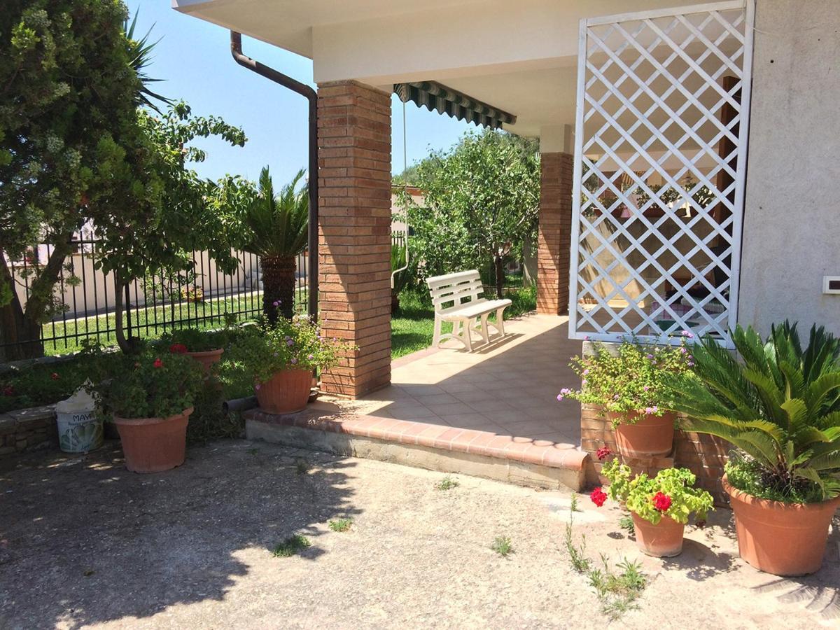 קסטלבאטה Casa Vacanze La Tuia מראה חיצוני תמונה